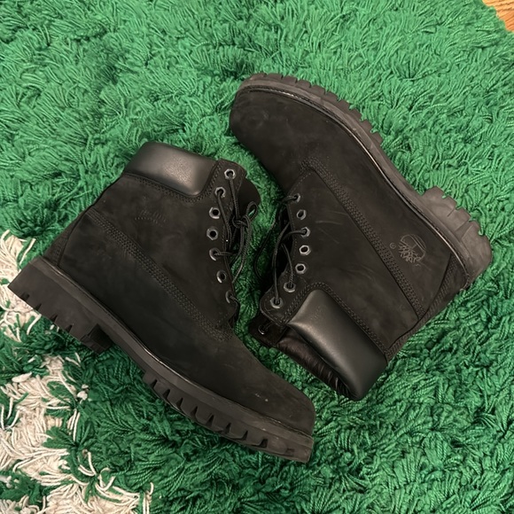 Black Timberland boots size 8 men